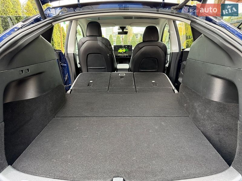 Внедорожник / Кроссовер Tesla Model Y 2022 в Киеве