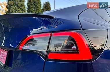 Внедорожник / Кроссовер Tesla Model Y 2022 в Киеве