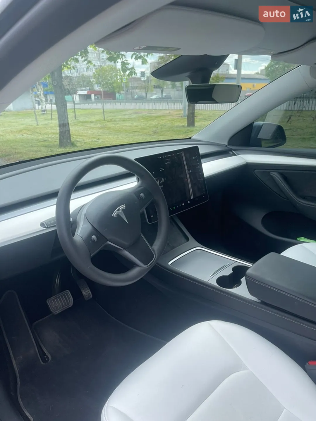 2024 Tesla Model Y - мініатюра 6