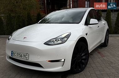 Позашляховик / Кросовер Tesla Model Y 2021 в Львові
