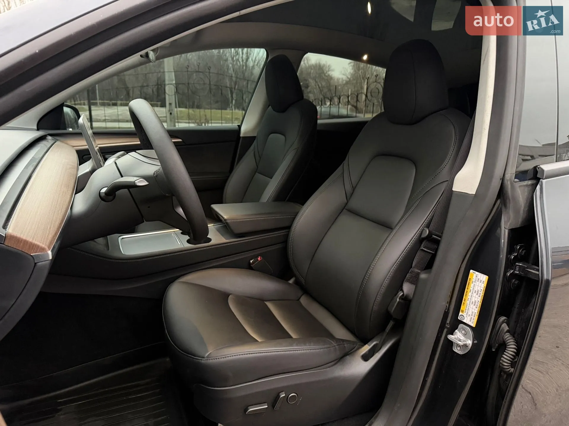 2024 Tesla Model Y - мініатюра 12