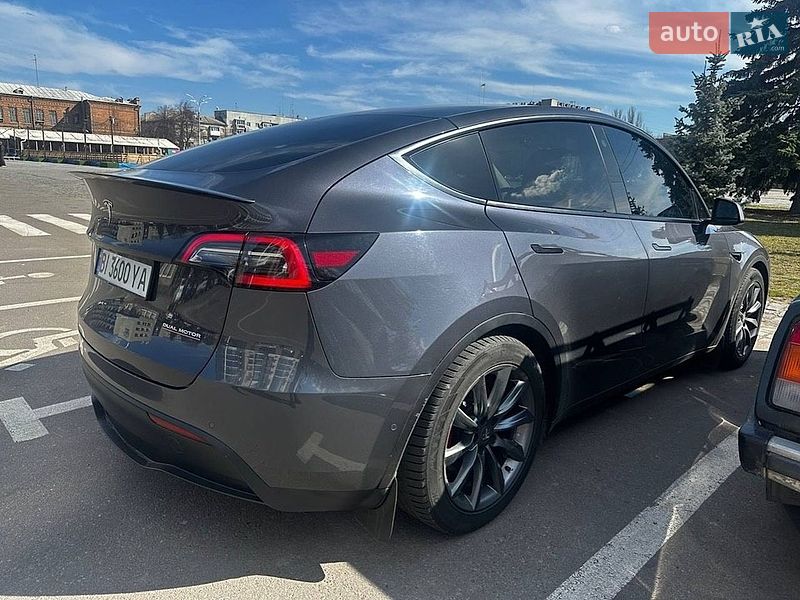 Внедорожник / Кроссовер Tesla Model Y 2021 в Львове