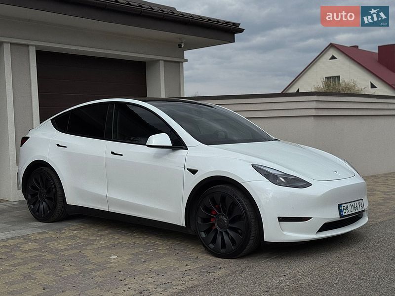 Tesla Model Y 2022
