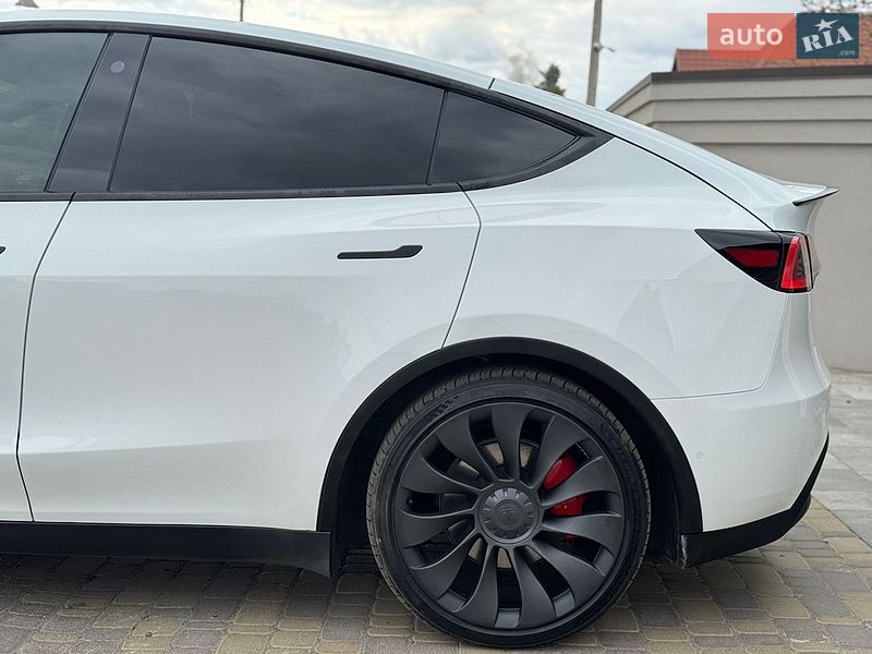 Внедорожник / Кроссовер Tesla Model Y 2022 в Киеве