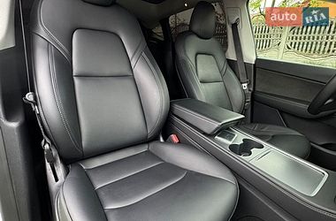Внедорожник / Кроссовер Tesla Model Y 2022 в Киеве