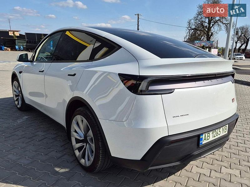 Внедорожник / Кроссовер Tesla Model Y 2025 в Виннице