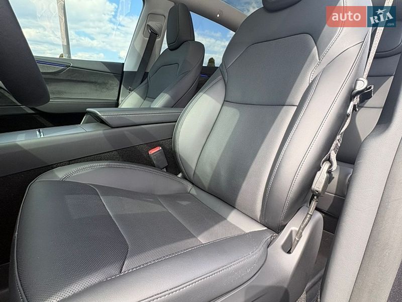 Внедорожник / Кроссовер Tesla Model Y 2025 в Днепре