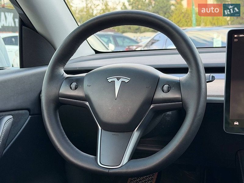 Позашляховик / Кросовер Tesla Model Y 2022 в Харкові