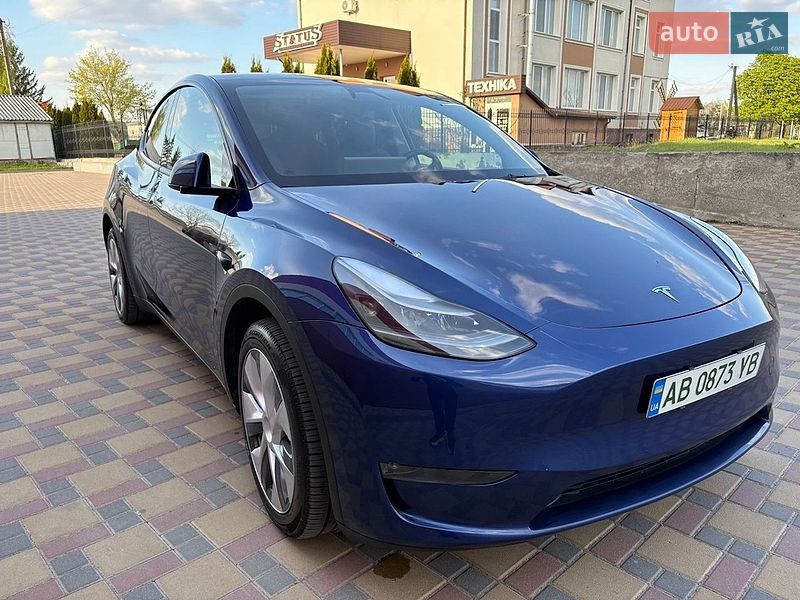 Позашляховик / Кросовер Tesla Model Y 2023 в Гайсину
