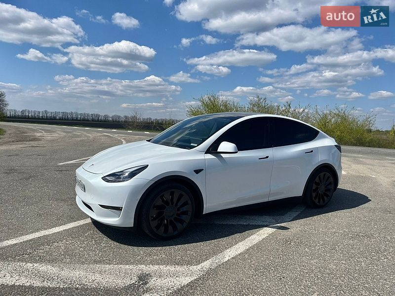 Внедорожник / Кроссовер Tesla Model Y 2022 в Черкассах