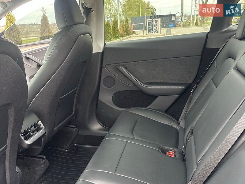 Позашляховик / Кросовер Tesla Model Y 2023 в Вінниці