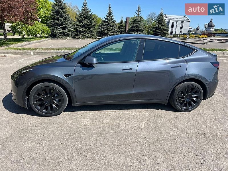 Позашляховик / Кросовер Tesla Model Y 2022 в Львові