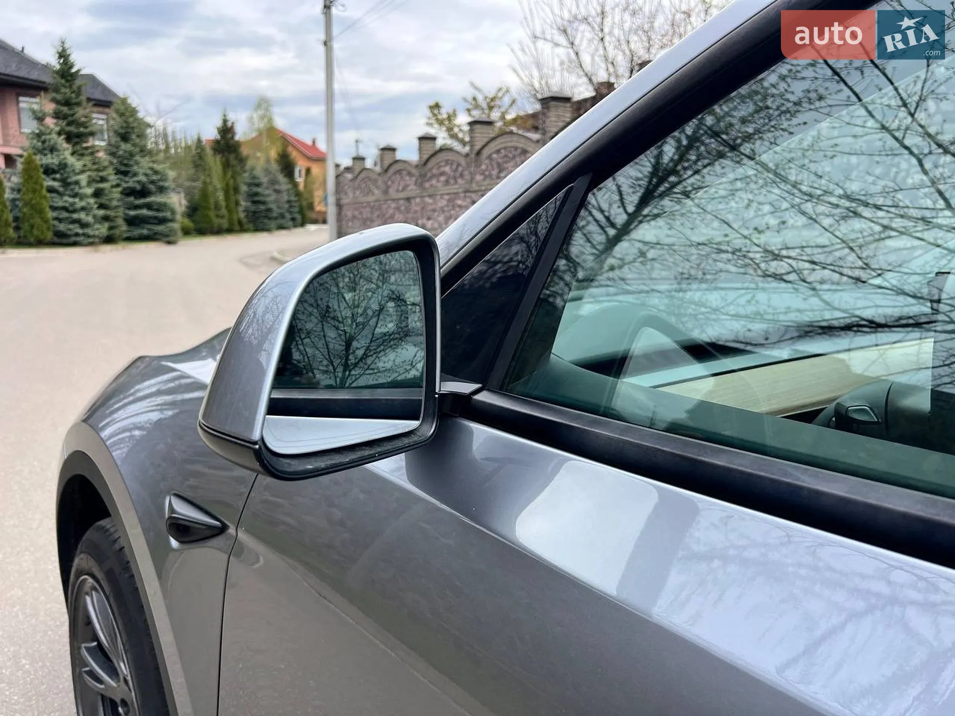2025 Tesla Model Y - мініатюра 11