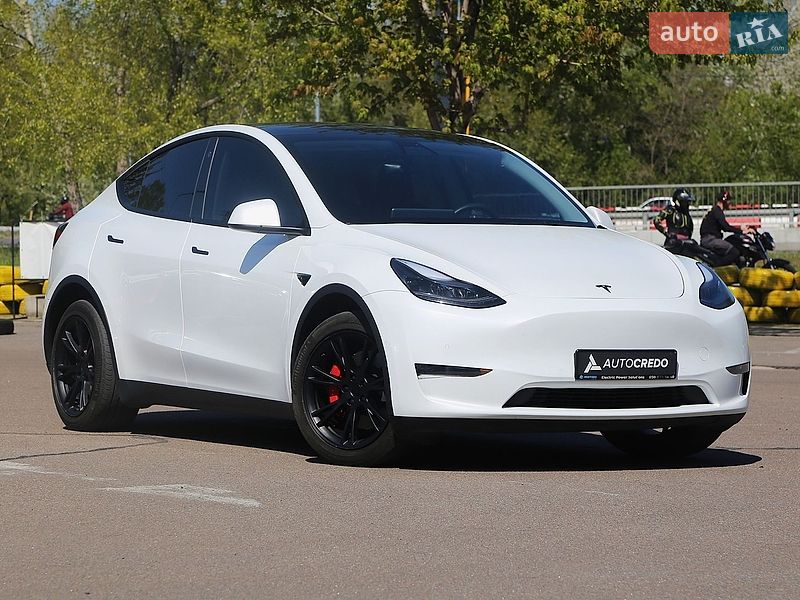 Tesla Model Y 2022