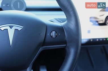 Внедорожник / Кроссовер Tesla Model Y 2022 в Киеве