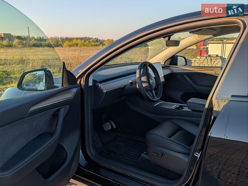 Внедорожник / Кроссовер Tesla Model Y 2024 в Львове фото 17 Внедорожник / Кроссовер Tesla Model Y 2024 в Львове