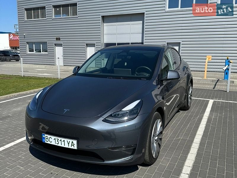 Tesla Model Y 2023