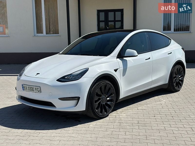 Внедорожник / Кроссовер Tesla Model Y 2021 в Тернополе