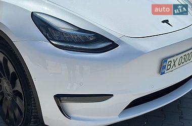 Внедорожник / Кроссовер Tesla Model Y 2021 в Тернополе