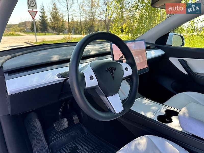 Внедорожник / Кроссовер Tesla Model Y 2021 в Тернополе