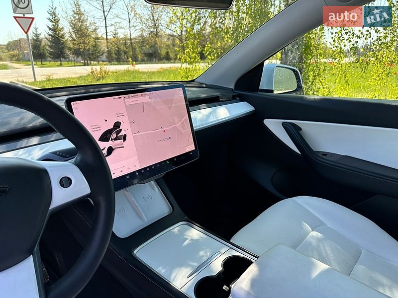 Внедорожник / Кроссовер Tesla Model Y 2021 в Тернополе