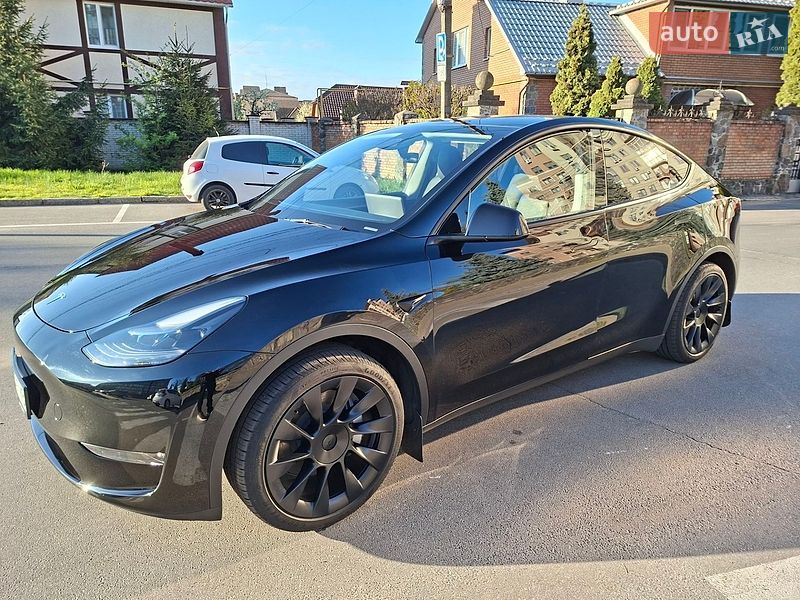 Позашляховик / Кросовер Tesla Model Y 2024 в Вінниці