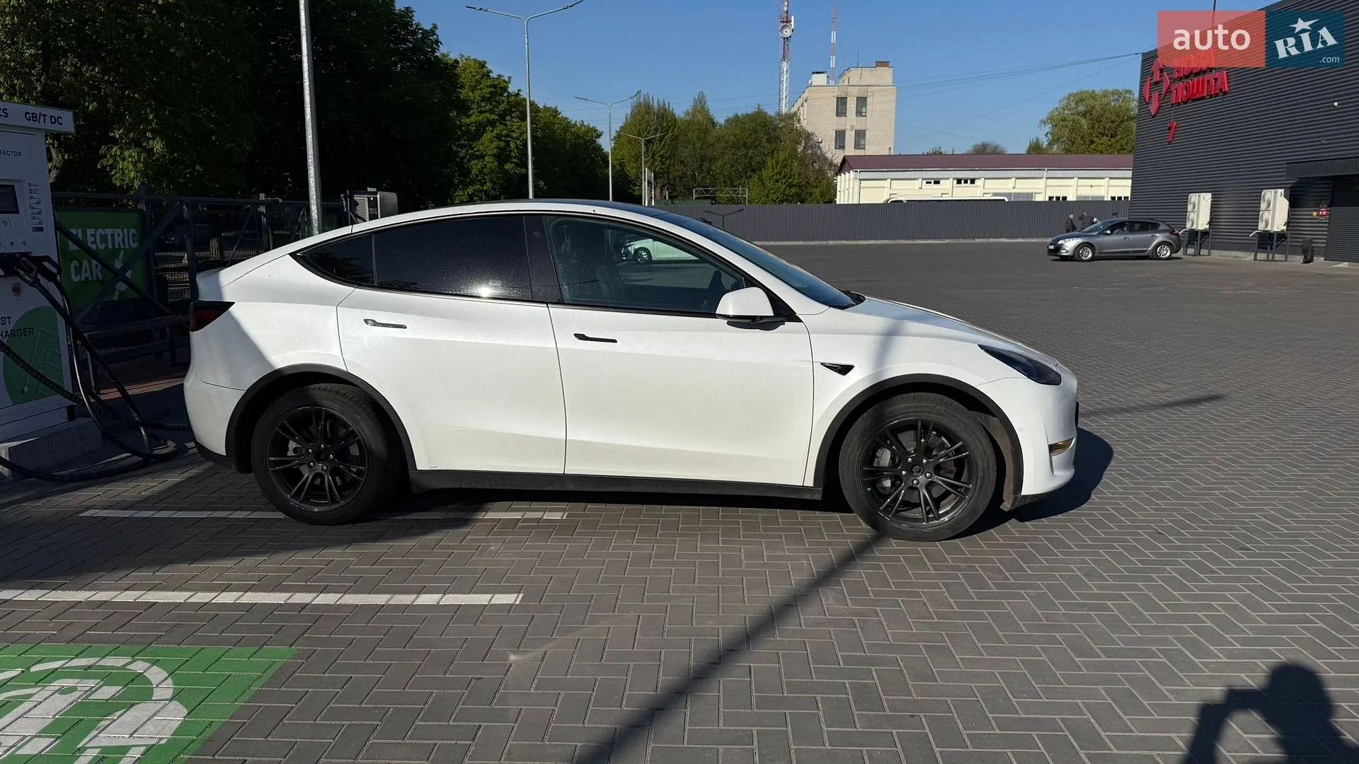 2022 Tesla Model Y - мініатюра 3