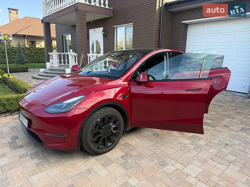 Внедорожник / Кроссовер Tesla Model Y 2022 в Киеве