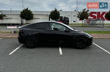 Внедорожник / Кроссовер Tesla Model Y 2024 в Киеве