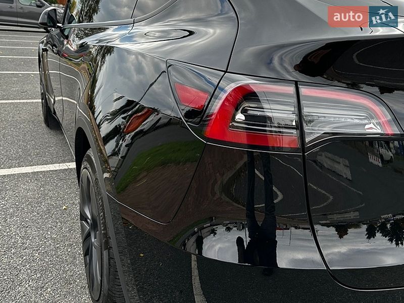 Внедорожник / Кроссовер Tesla Model Y 2024 в Киеве
