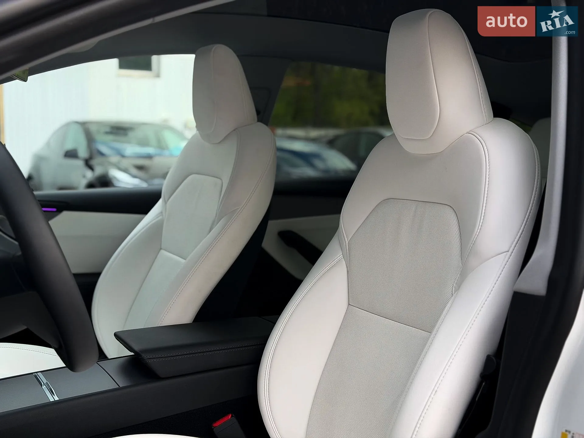 2025 Tesla Model Y - мініатюра 14