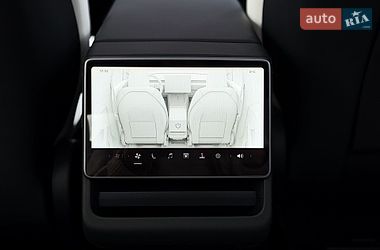 Внедорожник / Кроссовер Tesla Model Y 2025 в Киеве