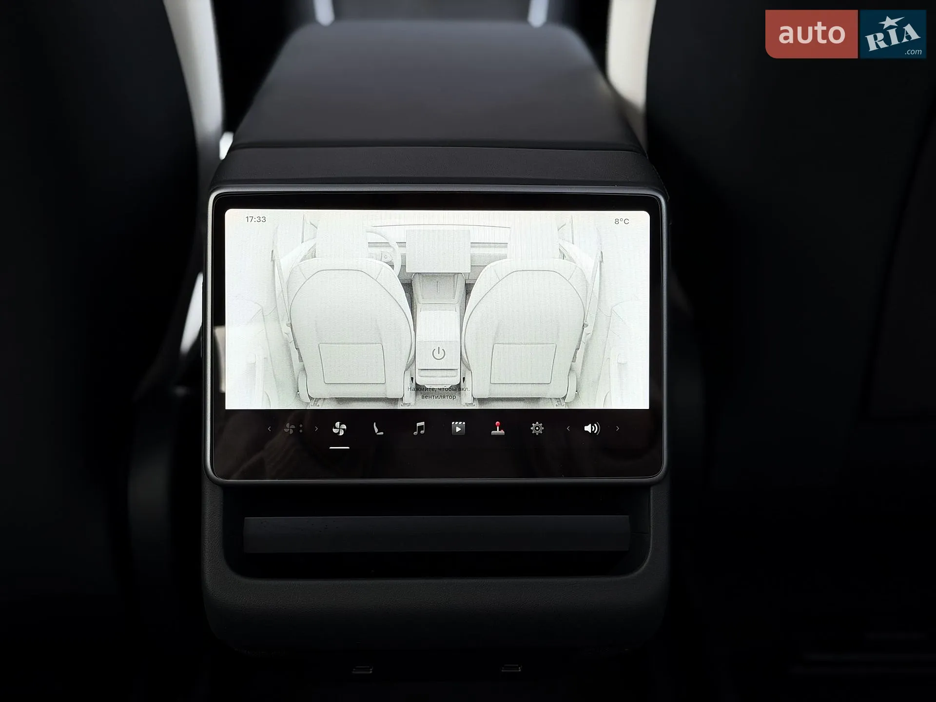 2025 Tesla Model Y - мініатюра 18