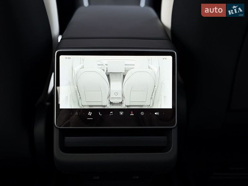 Внедорожник / Кроссовер Tesla Model Y 2025 в Киеве