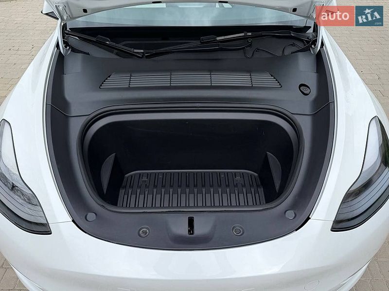 Внедорожник / Кроссовер Tesla Model Y 2022 в Одессе