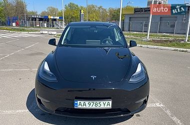 Внедорожник / Кроссовер Tesla Model Y 2023 в Киеве