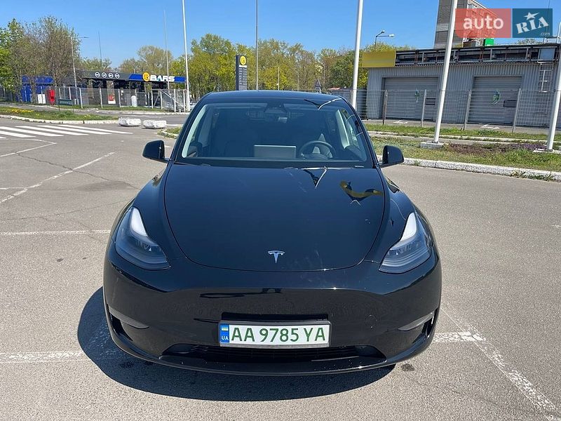 Внедорожник / Кроссовер Tesla Model Y 2023 в Киеве