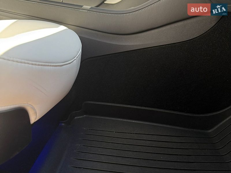 Внедорожник / Кроссовер Tesla Model Y 2021 в Старой Выжевке