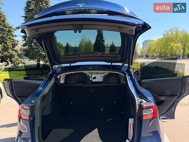 Позашляховик / Кросовер Tesla Model Y 2020 в Кременчуці