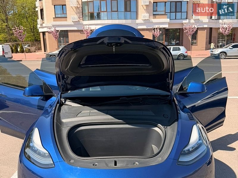 Позашляховик / Кросовер Tesla Model Y 2020 в Кременчуці