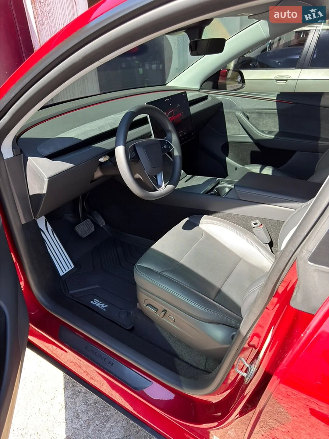 2025 Tesla Model Y - мініатюра 12