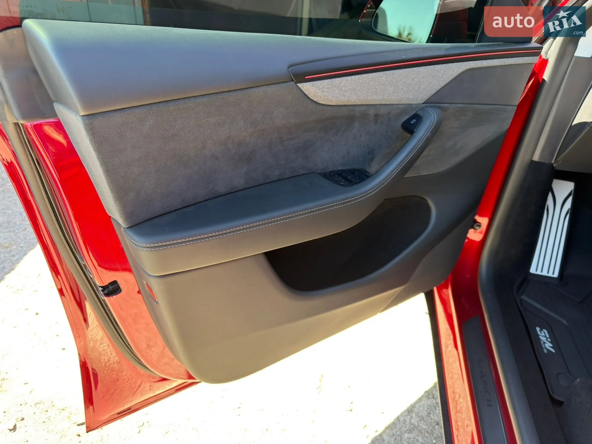 2025 Tesla Model Y - мініатюра 13