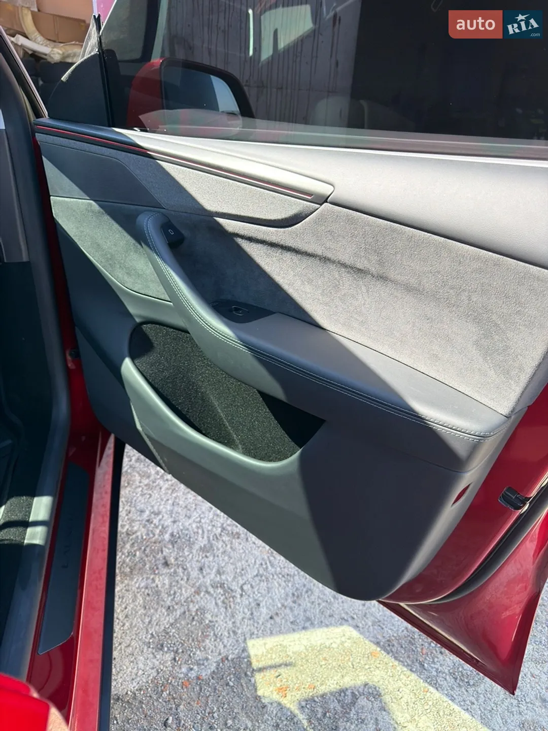 2025 Tesla Model Y - мініатюра 19