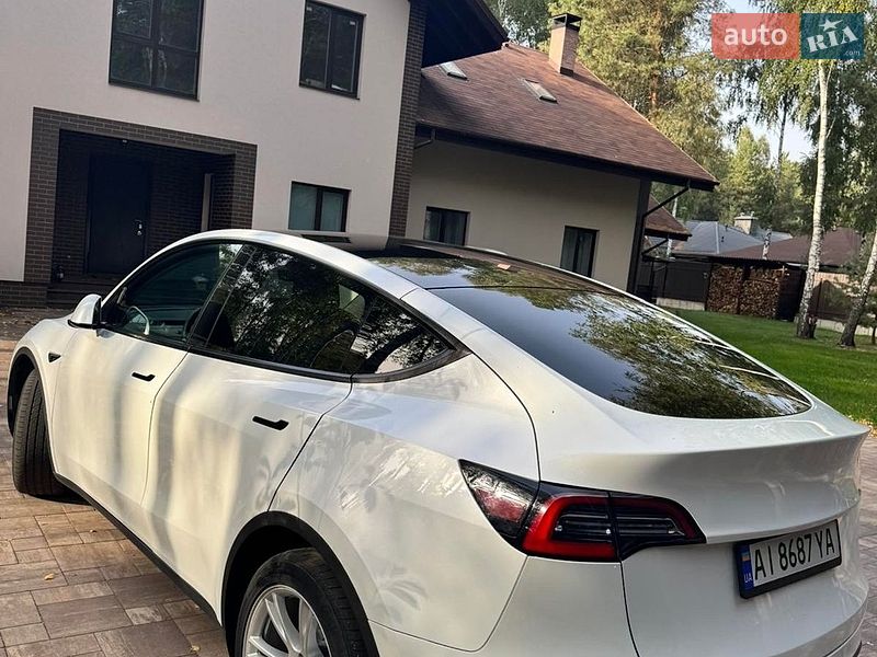 Внедорожник / Кроссовер Tesla Model Y 2021 в Киеве