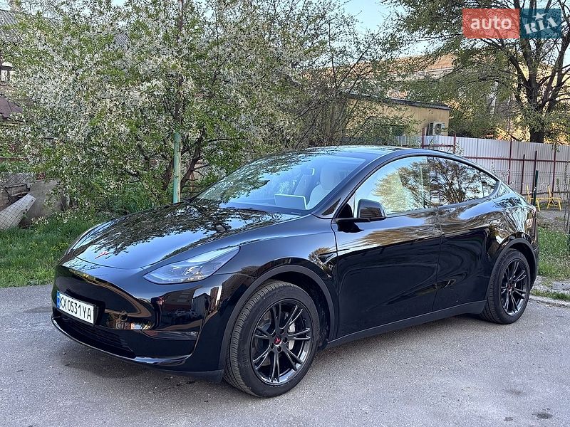 Внедорожник / Кроссовер Tesla Model Y 2024 в Харькове