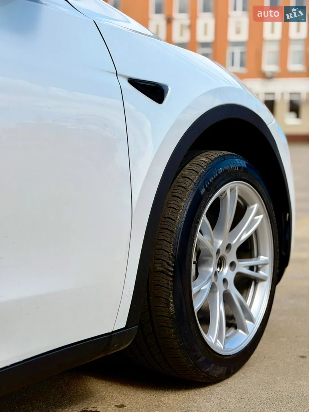 2024 Tesla Model Y - мініатюра 32