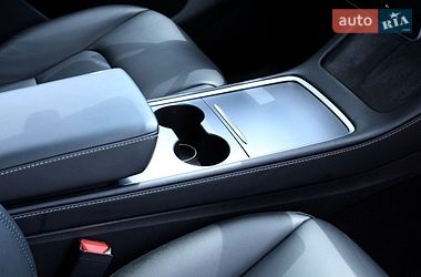 Позашляховик / Кросовер Tesla Model Y 2024 в Вінниці