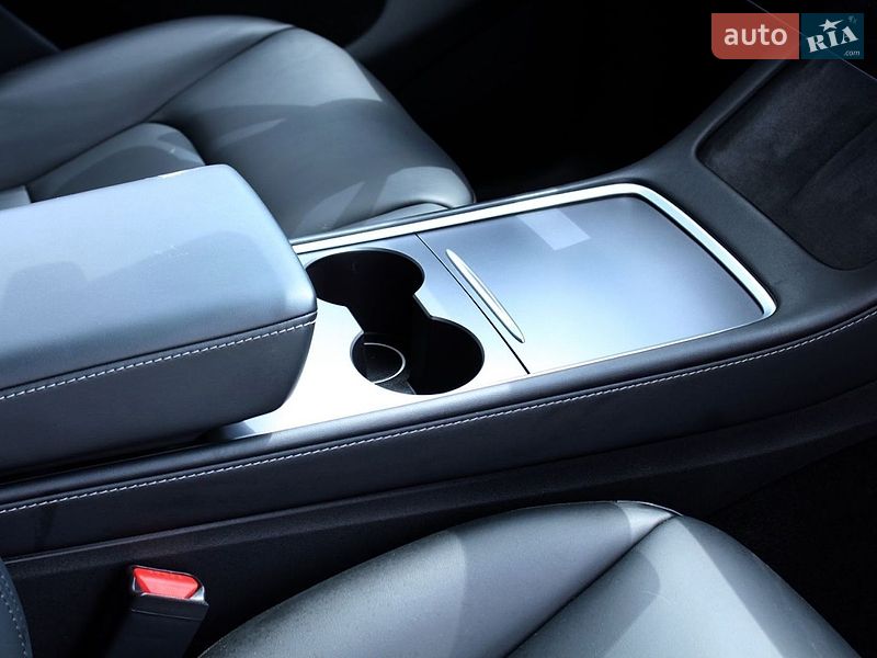 Позашляховик / Кросовер Tesla Model Y 2024 в Вінниці