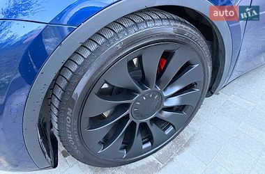 Внедорожник / Кроссовер Tesla Model Y 2021 в Львове