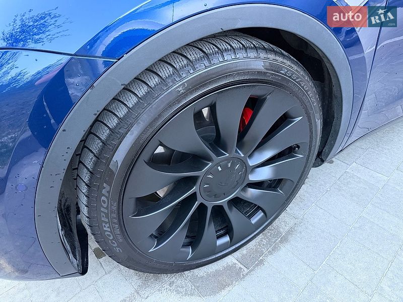 Внедорожник / Кроссовер Tesla Model Y 2021 в Львове